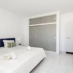 The Concierge - Pool & Sunset Balconies Apartament