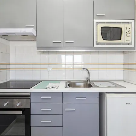 The Concierge - Pool & Sunset Balconies 아파트