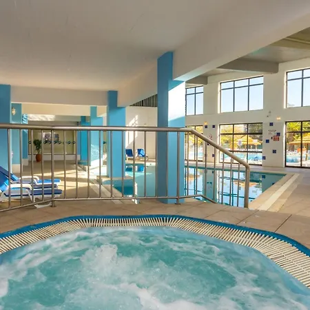 The Concierge - Pool & Sunset Balconies البوفيرا