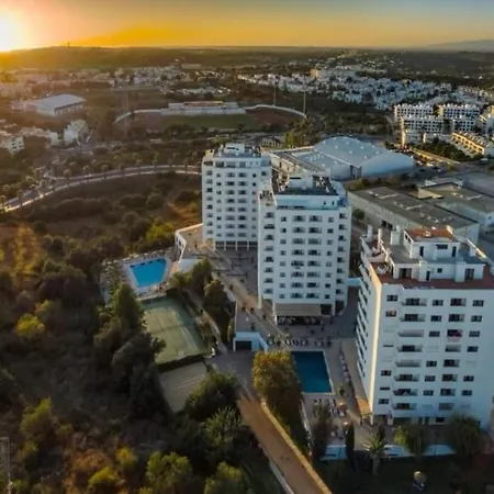 The Concierge - Pool & Sunset Balconies Apartment